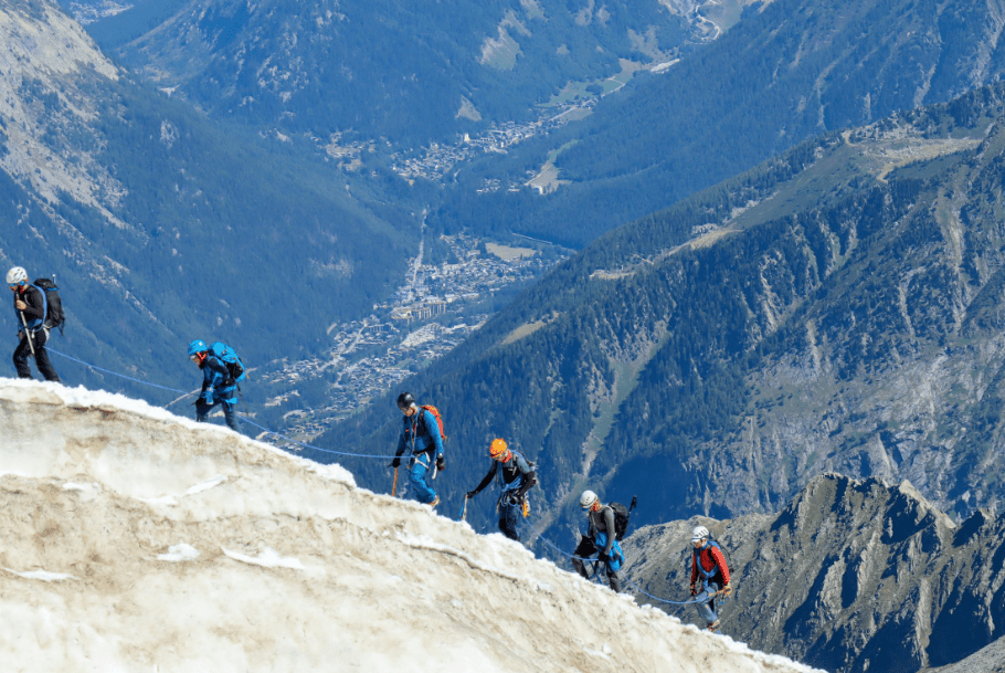Advanced Ultralight Gear Strategies for Multi-Day Hikes - Light Hiking Gear