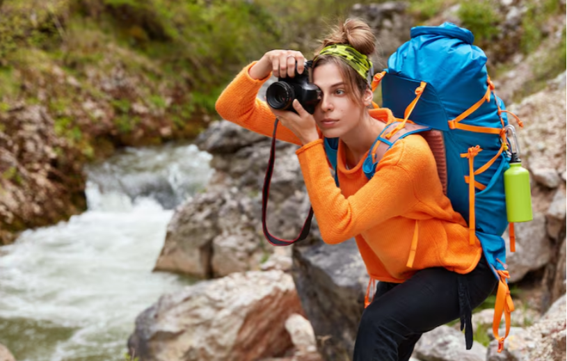 Hiking With a Camera: How to Carry Photography Gear Without Sacrificing Trail Performance - Light Hiking Gear