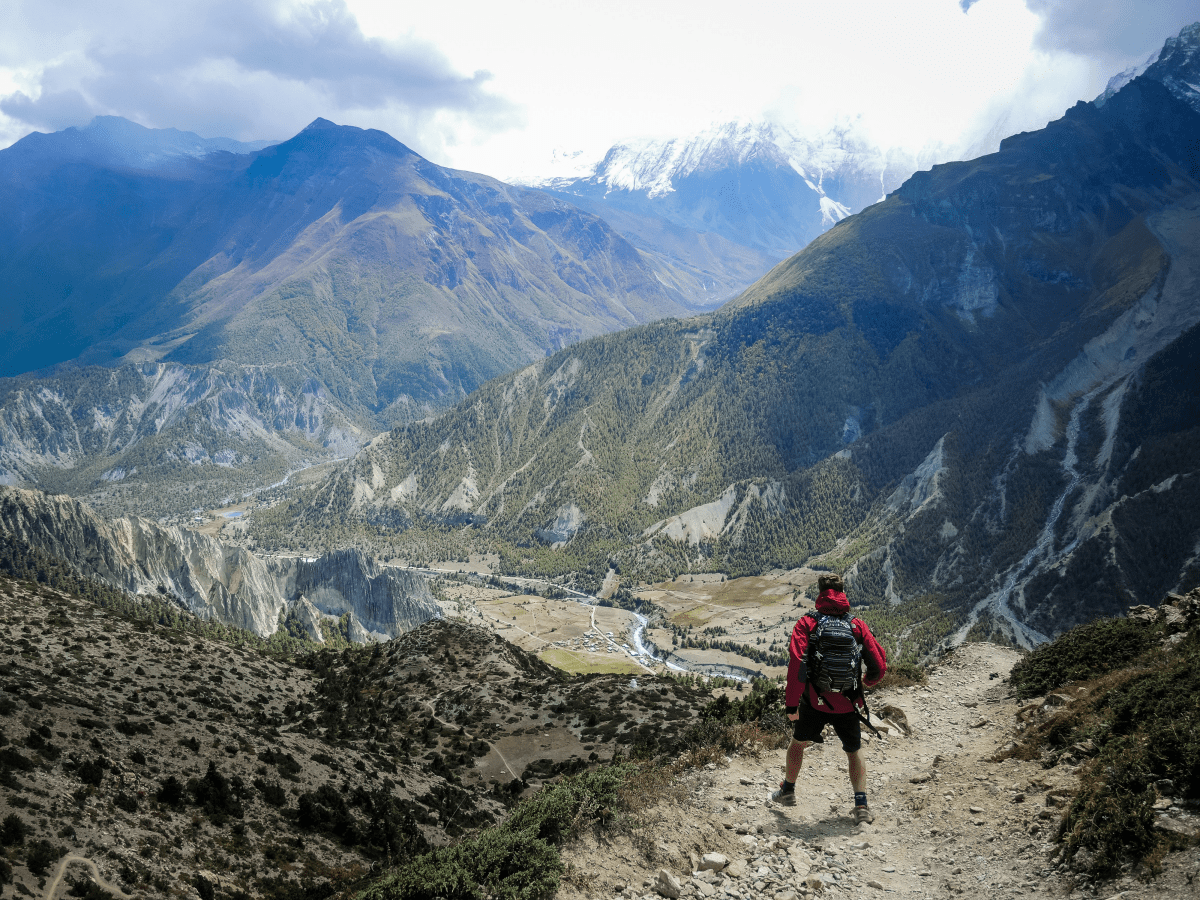 The Art of the Minimalist Multi-Day: Carrying Less Without Leaving Behind What Counts - Light Hiking Gear